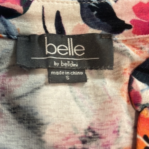 Short sleeve button-up Top - Picture 7 of 7